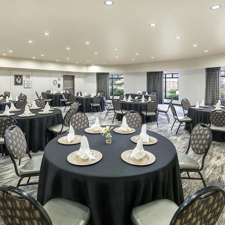 דנטון Best Western Premier Crown Chase Inn & Suites מראה חיצוני תמונה