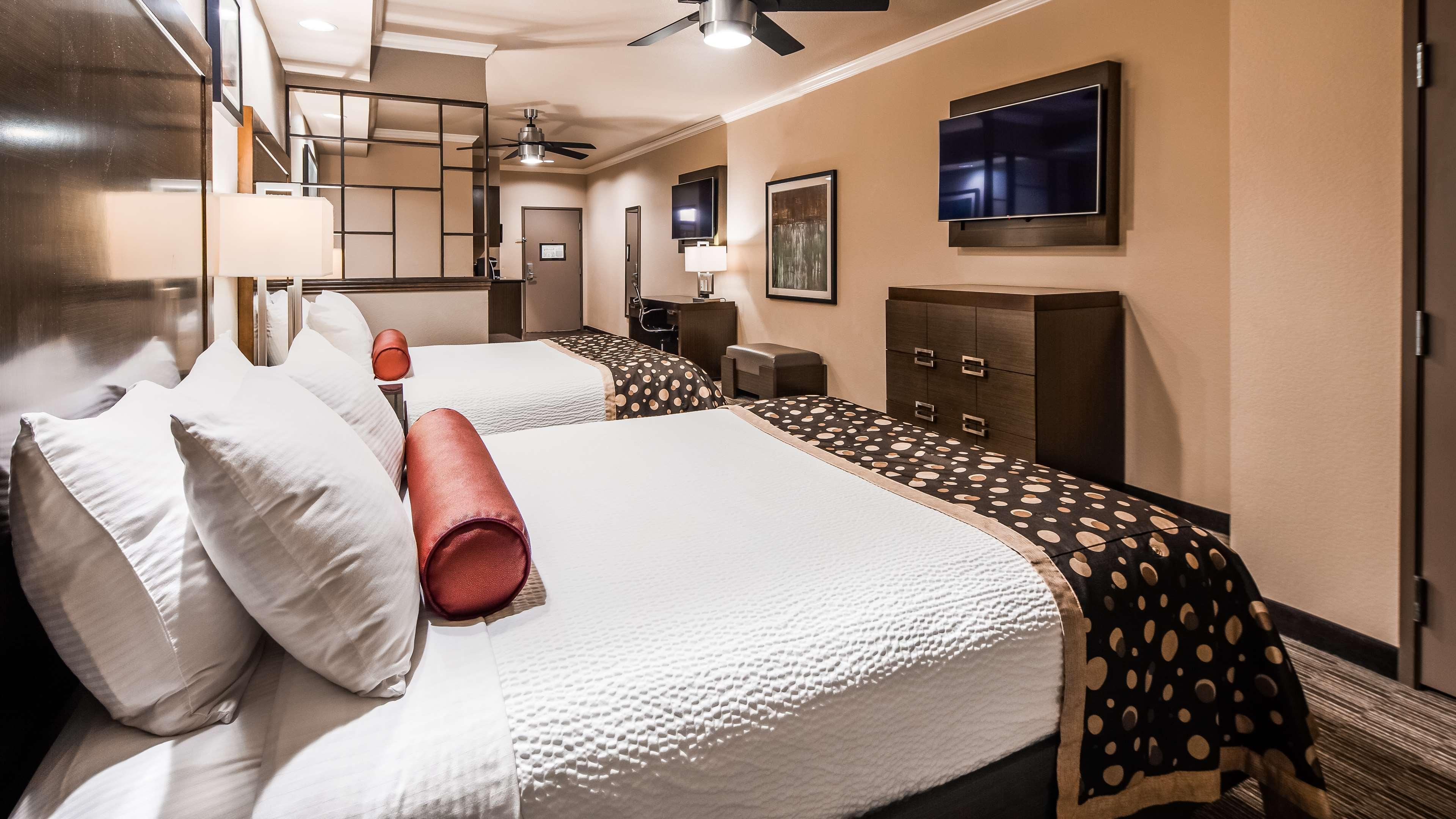 דנטון Best Western Premier Crown Chase Inn & Suites מראה חיצוני תמונה