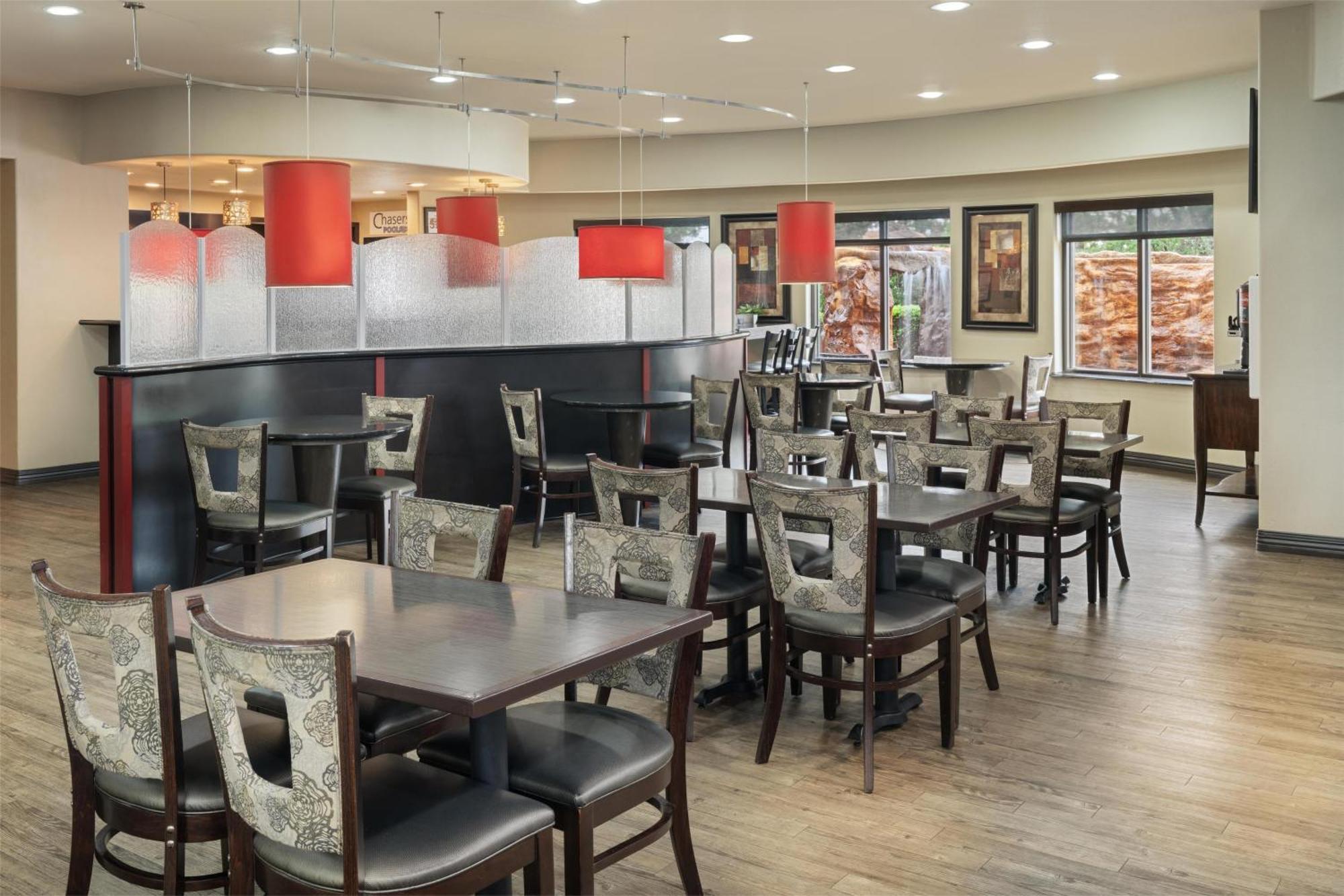 דנטון Best Western Premier Crown Chase Inn & Suites מראה חיצוני תמונה