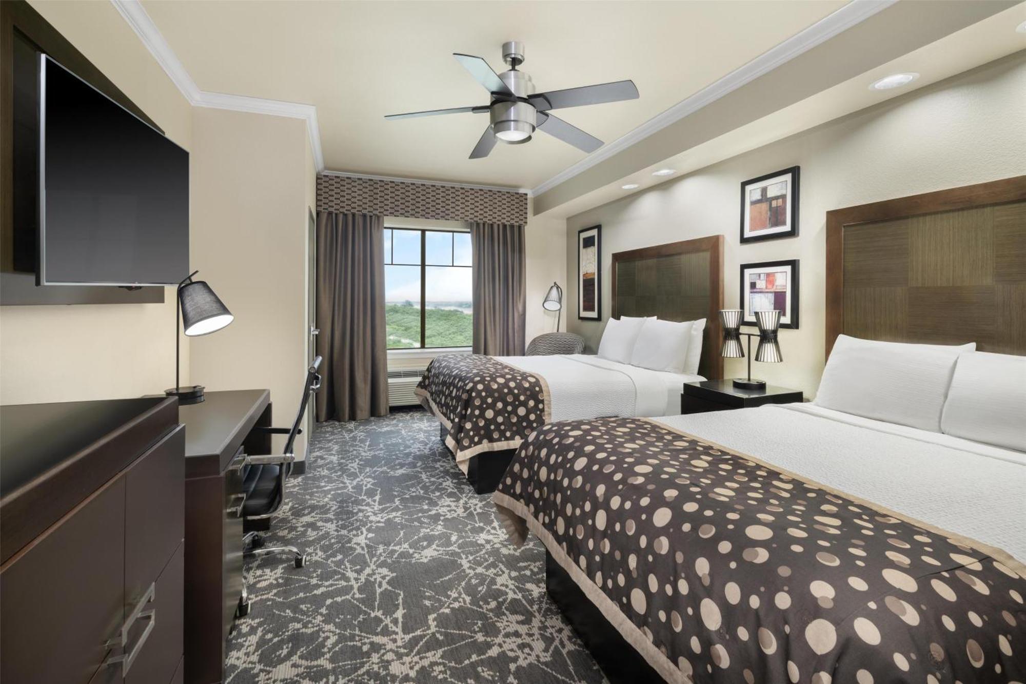 דנטון Best Western Premier Crown Chase Inn & Suites מראה חיצוני תמונה
